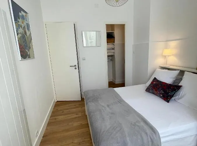 Appartement Neuf, 2 Chambres, Climatisé, Route Des Sanguinaires