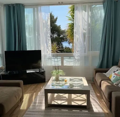 Appartement Neuf, 2 Chambres, Climatisé, Route Des Sanguinaires *