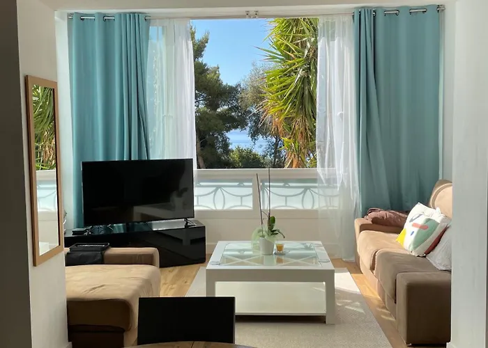 Neuf, 2 Chambres, Climatise, Route Des Sanguinaires * Ajaccio (Corsica)